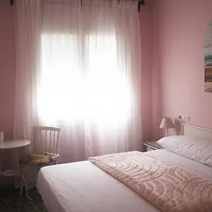 Guest house Isabel Ii, Figueres (Girona)