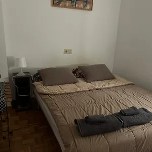 Apartment Habitacion Doble En Figueres, Figueres (Girona)